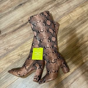 Gianni Bini Snakeskin Boots